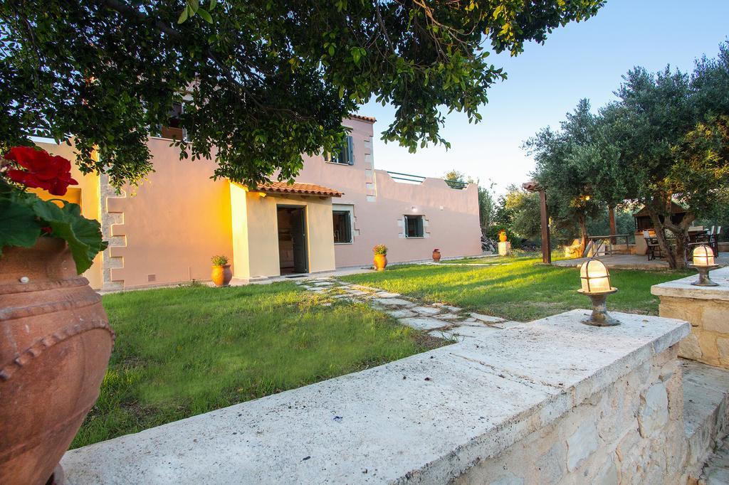 Villa Manoutsio Episkopi  ภายนอก รูปภาพ